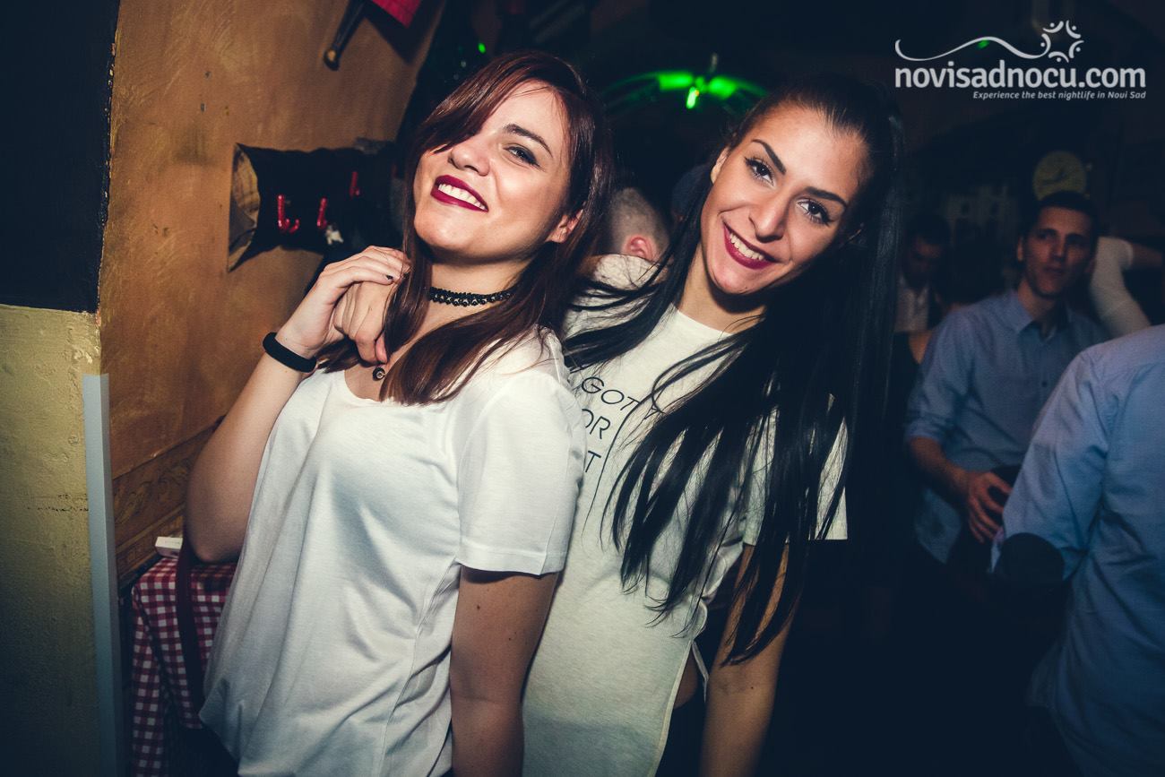 Sat-devojke1