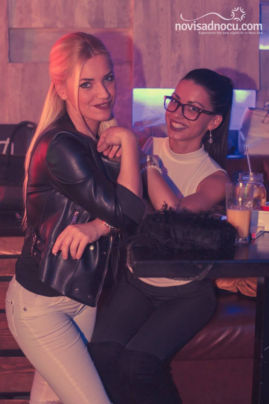 Kafemat - devojke - 13