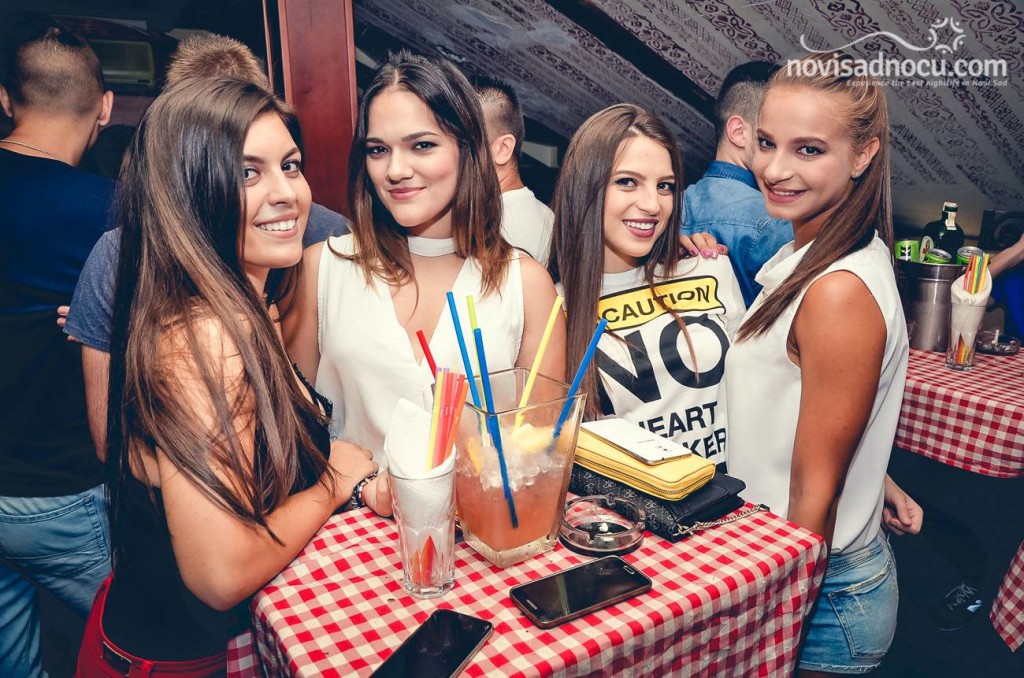 devojkelazinokafance